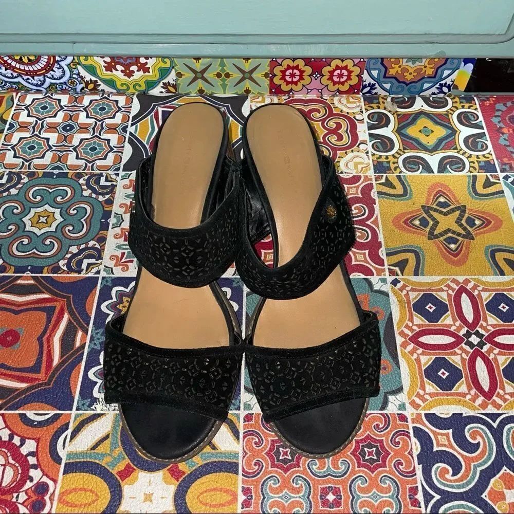 TOMMY Hilfiger Black eyelet laser cut Chunky Block heeled mules sandals sz 11